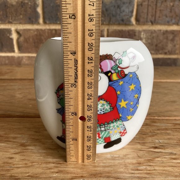 Otagiri Japan Shirley Delph Santa Claus with Quilt Outfit Vase - Picture 2 of 8